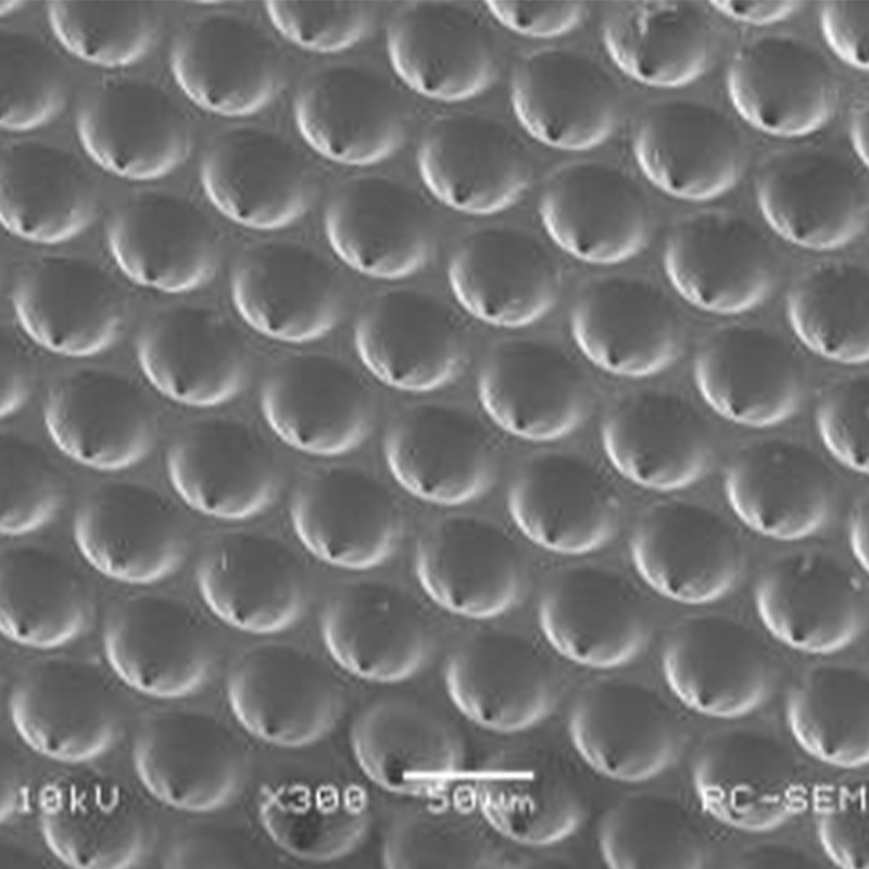 高精度レーザーマイクロビア
